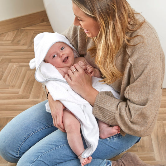 Shnuggle Wearable Towel With Ears, White