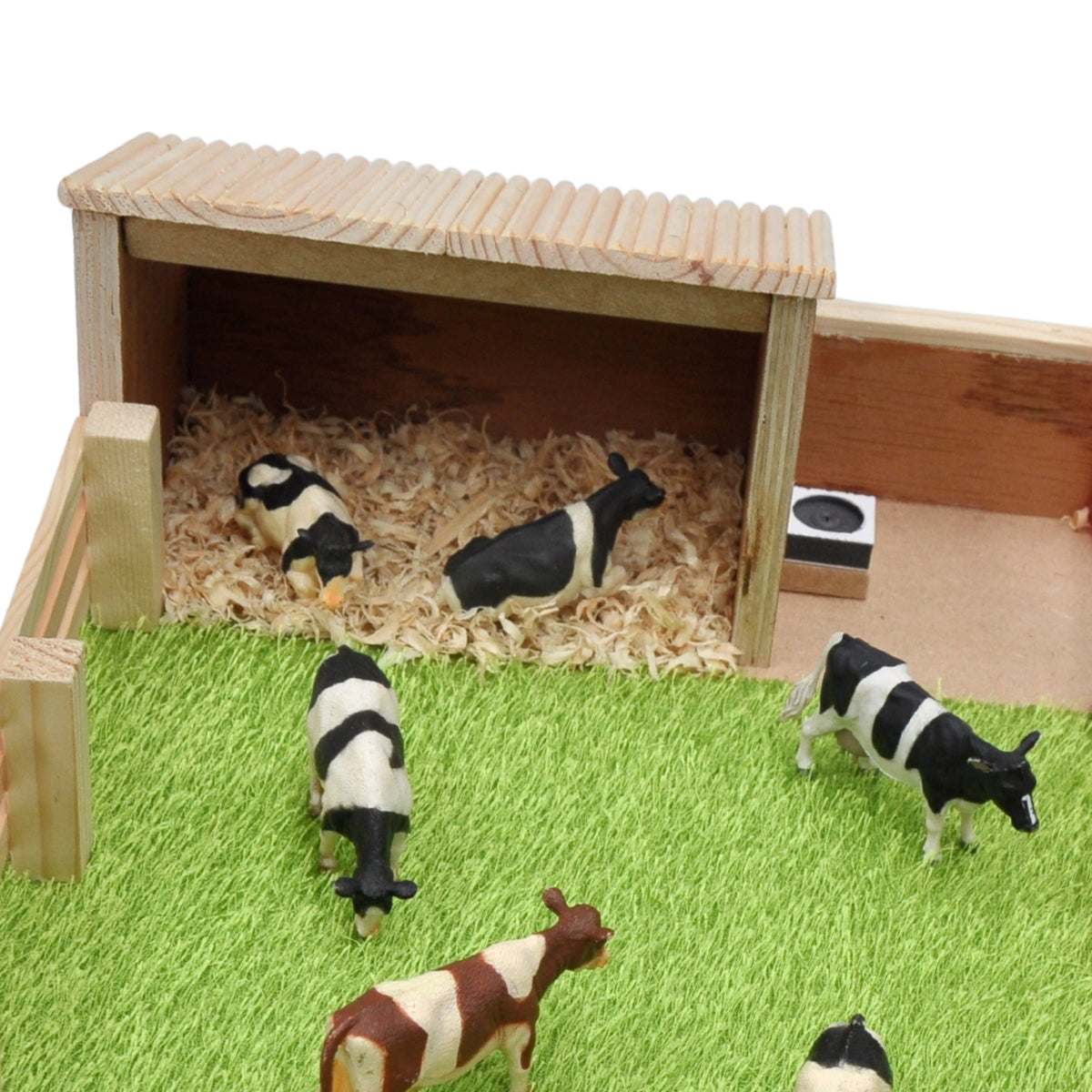 Millwood Calf House With Field FS23
