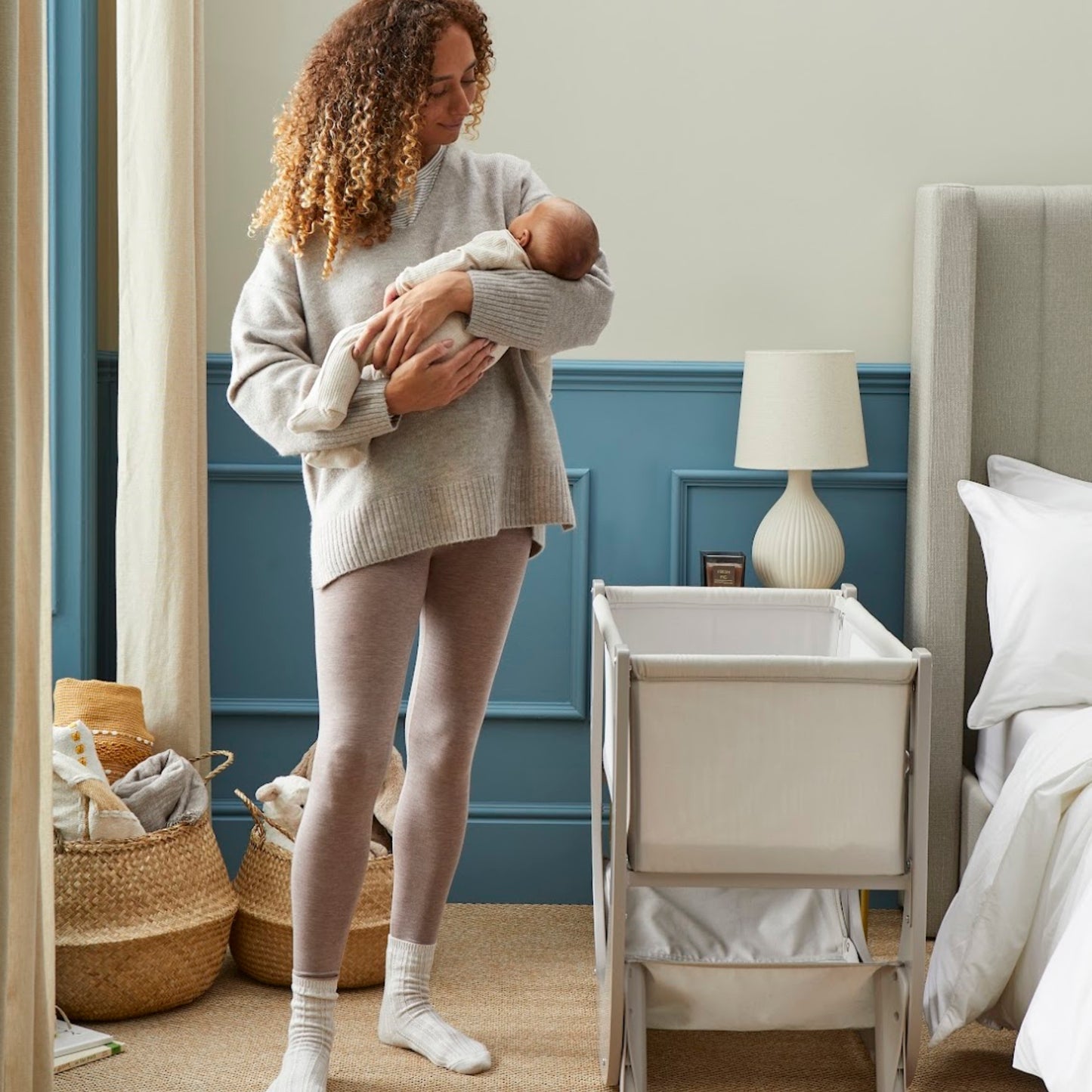 Shnuggle Air Lite Bedside Crib, Taupe