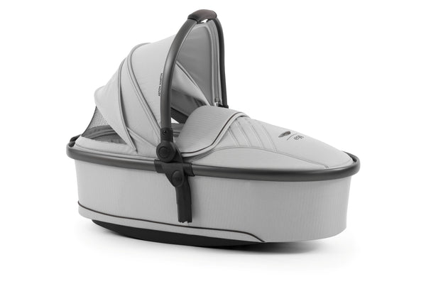 egg3® Aston Martin Package Soft Grey