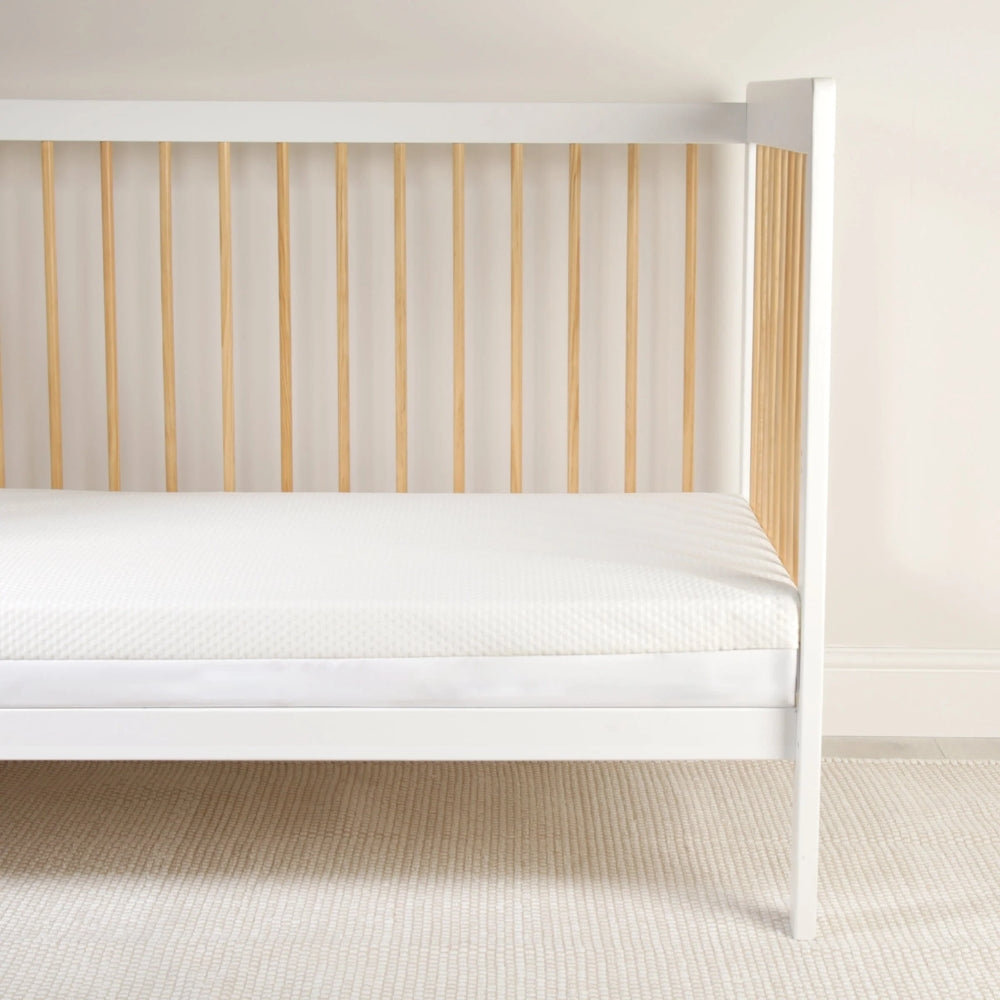 CuddleCo Signature Cotbed Mattress - Hypoallergenic Bamboo Pocket Sprung (140 x 70cm)