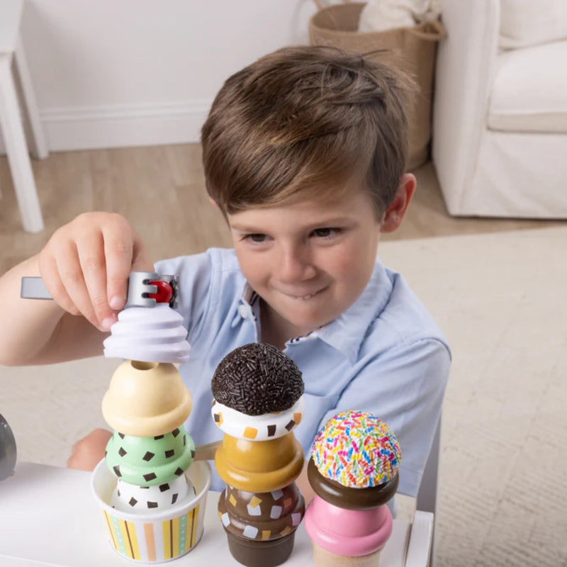 Melissa and Doug Scoop & Serve Ice Cream Counter