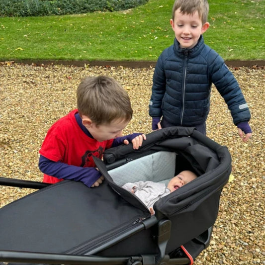 Out n About Nipper V6 Newborn Switch Bundle - with Maxi Cosi Cabriofix