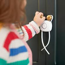 Safety 1st Outsmart Flex Lock