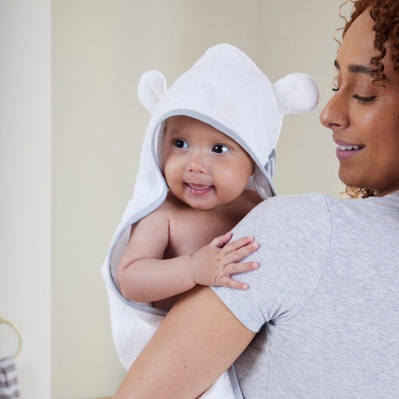 Shnuggle Wearable Towel With Ears, White