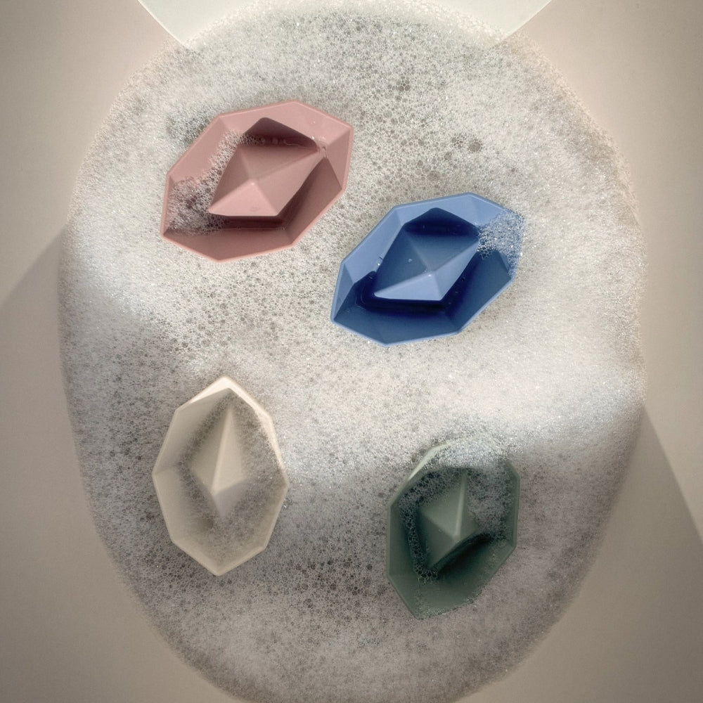 Shnuggle Stack and Sail Silicone Bath Boats
