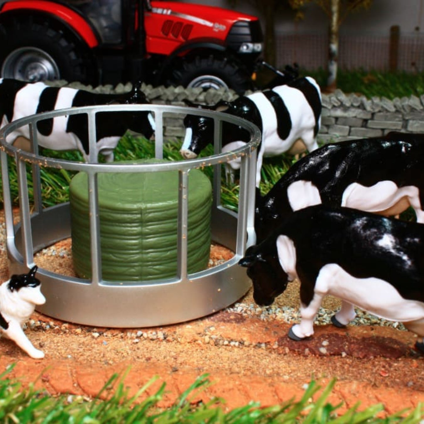 Britains Cattle Feeder Set