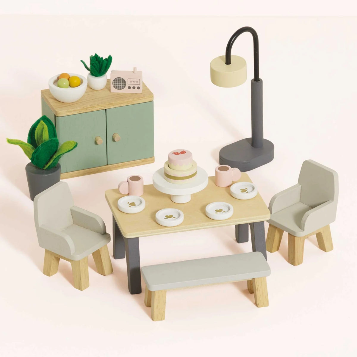 Le Toy Van Dolls House Dining Room