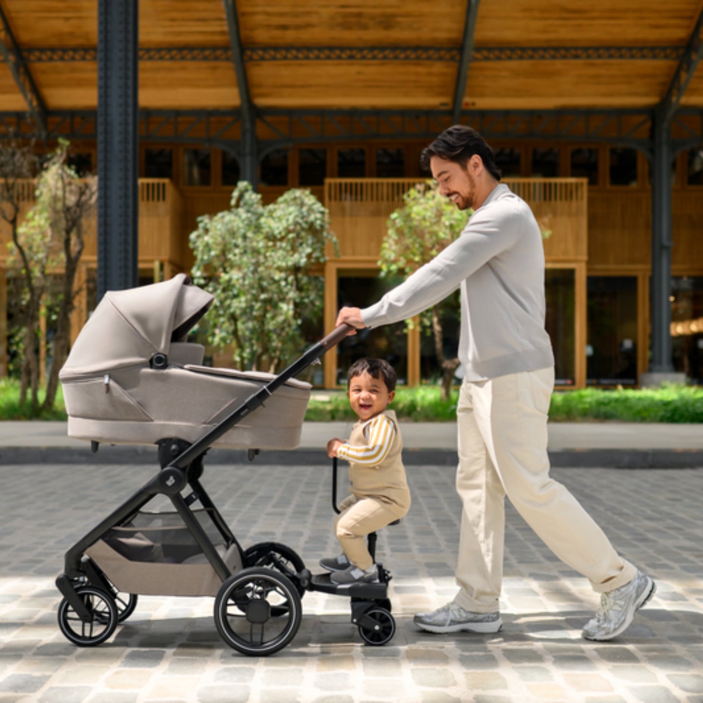 Maxi Cosi Oxford+ Bundle - with Cabriofix