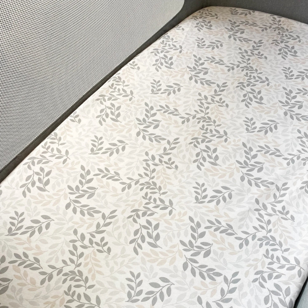 Shnuggle Air Lite Crib Sheets, Leaf