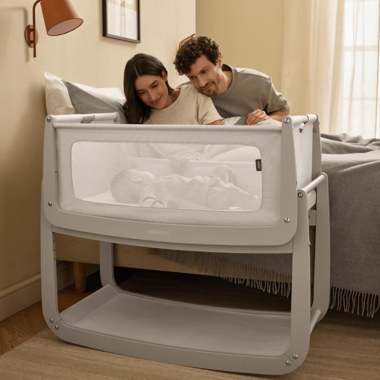 Ex Display SnüzPod5 Bedside Crib, Pebble