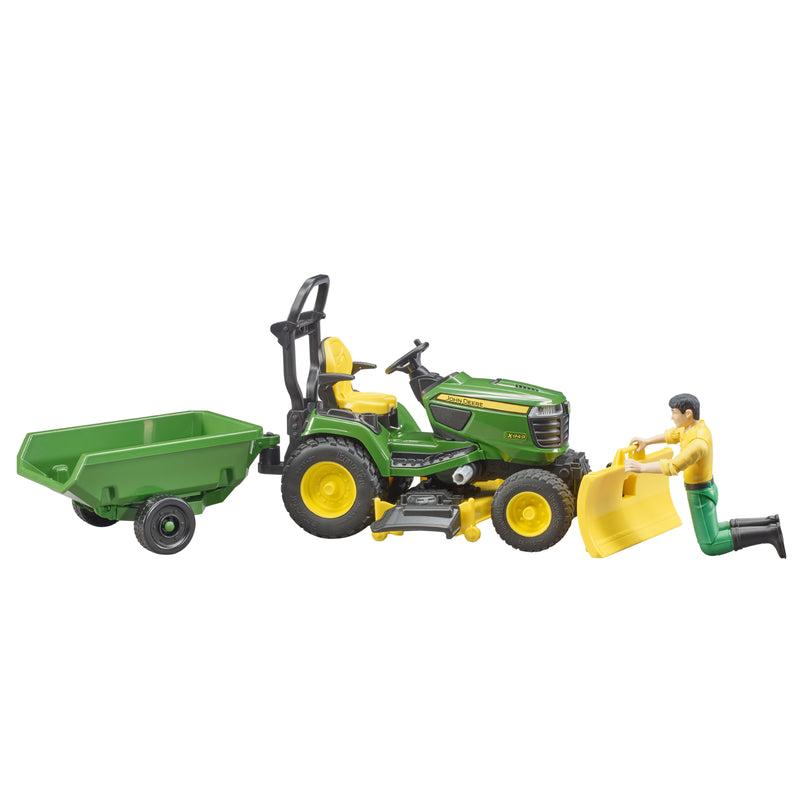 Bruder bworld John Deere Lawn Tractor with Trailer