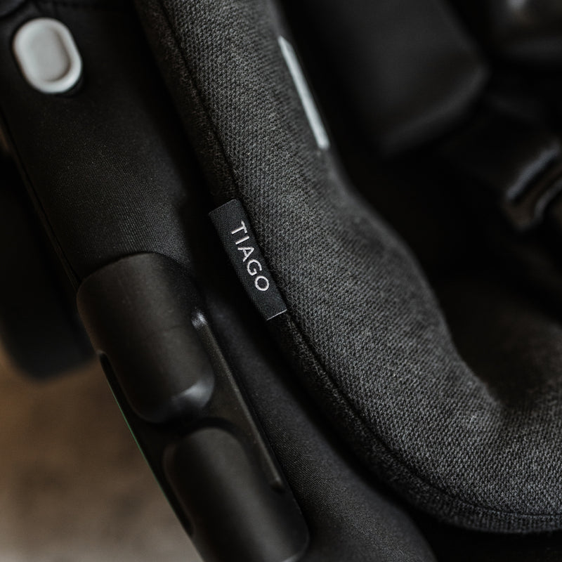 Venicci Tiago i-Size Car Seat & ISOFIX Base