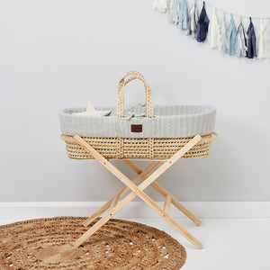 The Little Green Sheep Natural Knit Moses Basket & Mattress DOVE