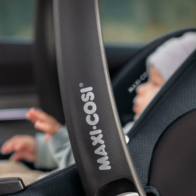 Maxi Cosi Cabriofix i-Size Car Seat, Essential Graphite